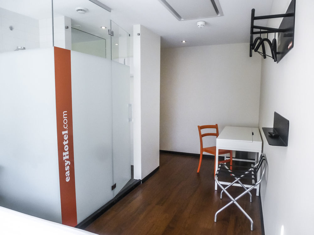 Easyhotel The Hague City Centre Ngoại thất bức ảnh